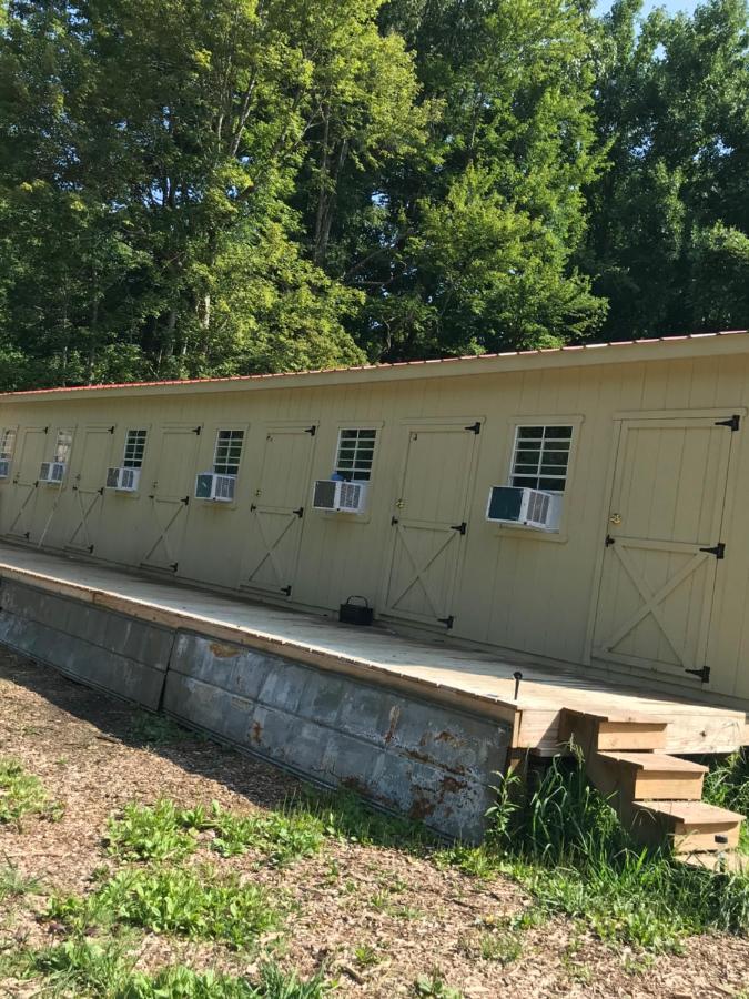 Chicken Coop Hostel Cosby Exterior photo